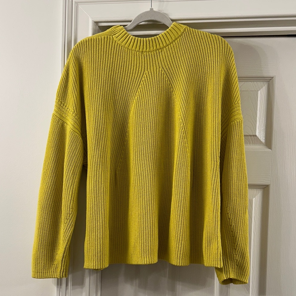 Chic Button-Shoulder Yellow Sweater - image 5
